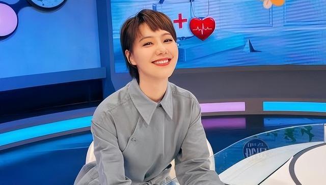 讨好大佬，陪睡上位，遭央视“开除”，她身上的标签哪个才是真的