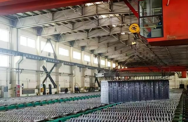 白银“比肩稀土”	，成关键材料，纽约对比上海，每盎司相差6美元