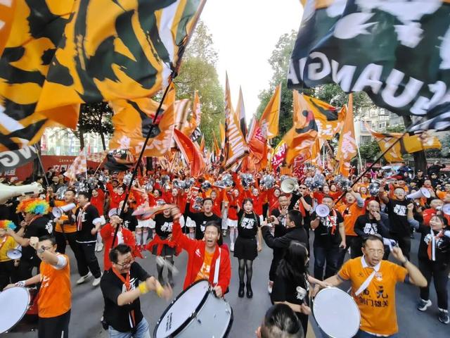 跟着川超游广元 丨广元客场文旅热力出圈，赛场内外皆为城市名片！