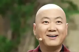 因8个字被索赔1亿，至今单身没有孩子，得罪河南的郭冬临现状如何图片