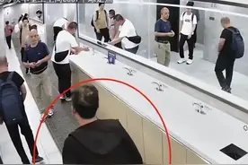 洗手时，男子蓝牙耳机突然没了声音……图片