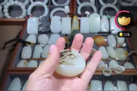 以前半年清空十年库存，如今玉石直播卖不动，暴利时代彻底终结！图片