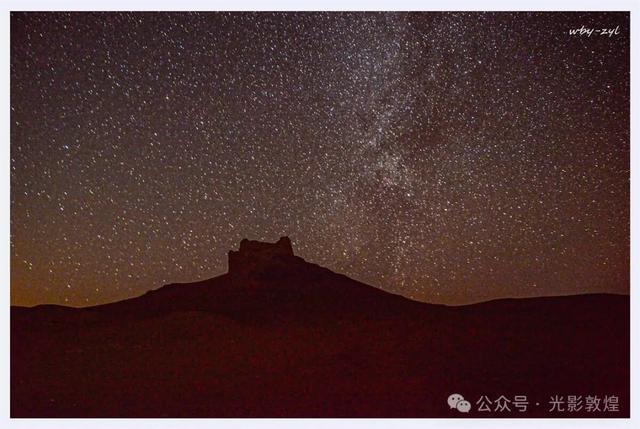 初冬的静谧让你与心中的阳关来一次沉浸式心灵之旅