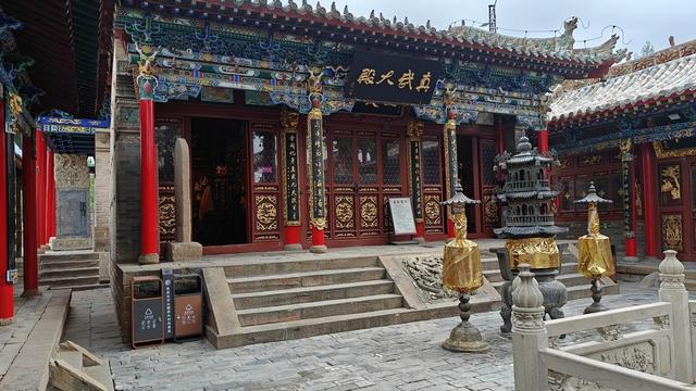 8月19日 先看佳县的白云山庙，再登榆林的镇北台（小学俊男）
