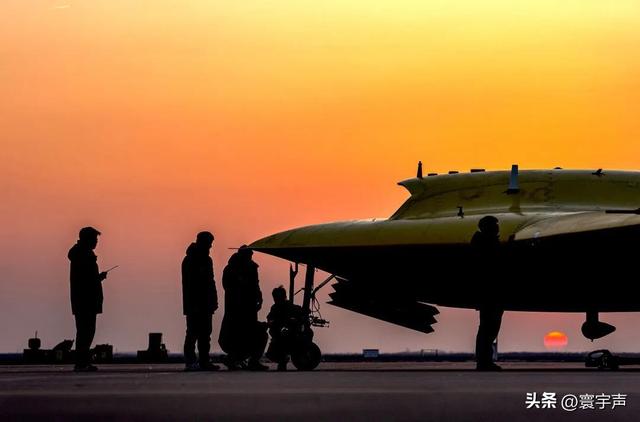 年末大动作，彩虹-7隐身无人机首飞成功，中国侦察技术再突破