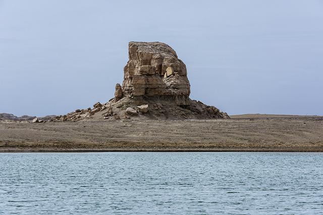 青海旅游-海西州-乌素特水上雅丹景区