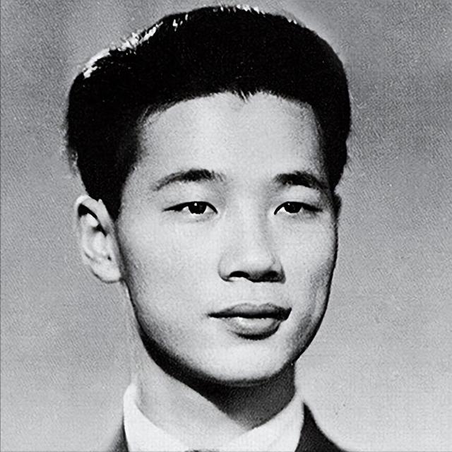 原国务院总理李鹏坦言：外界传闻我是周恩来养子的说法，并不确切