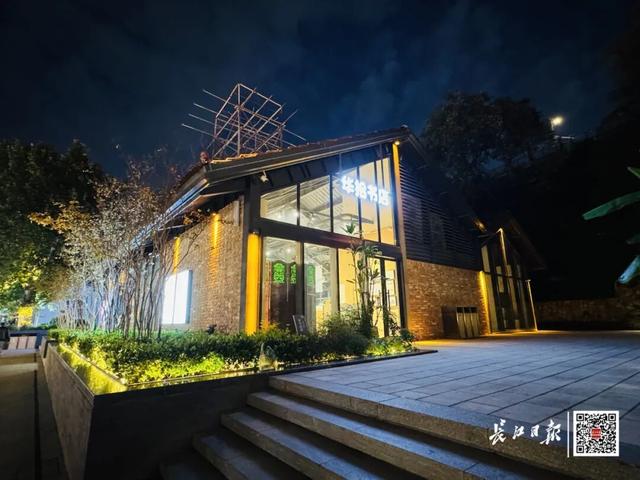 藏不住了！武汉这里大变样，年轻人都爱逛