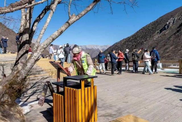 春节游黄龙，服务不打烊——暖心举措护航旅游热