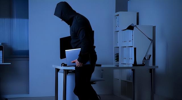 深藏于我国高层的四大内奸，渗透进军政领域，给国家带来严重危害