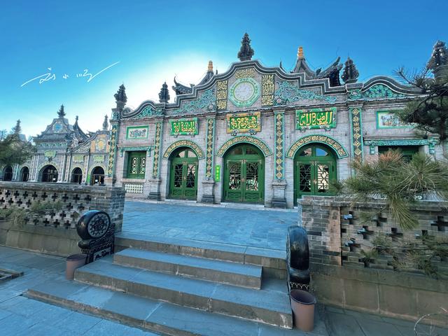 呼和浩特著名的“清真大寺”，游客都来打卡，还是全国重点文物？