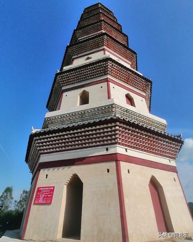 广西来宾市省道边的国宝级文物，明朝迁江武举人修建而得名文辉塔