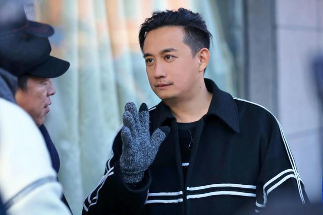 明明演技一般，却被捧成“老戏骨”，这八位演员终于现出原型了？