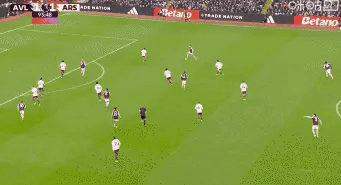 英超疯狂一夜：维拉2-1阿森纳！最新积分榜出炉：争冠悬念再起