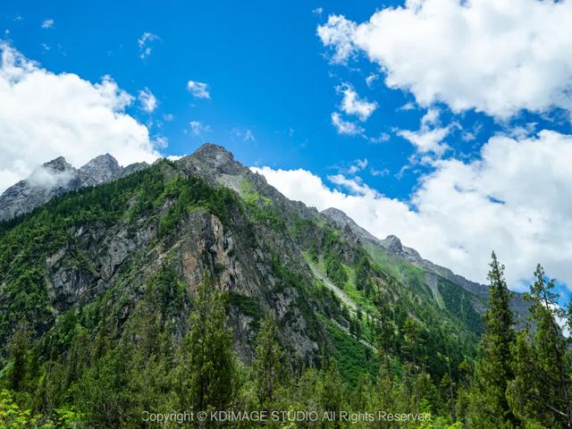 这个景区是九寨沟+黄龙的“隐藏彩蛋”?有超越5A级景区的风景?
