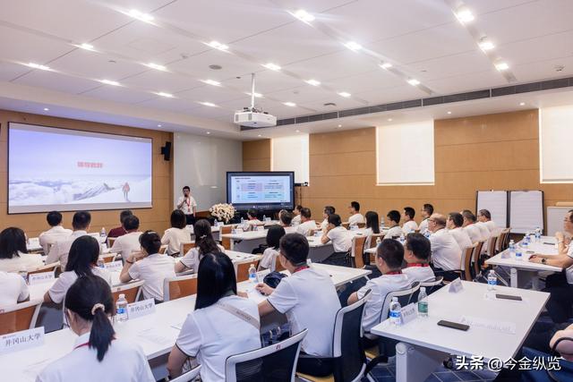 AI速度狂飙！华为ViSpec黑科技碾压旧技术，3.2倍加速稳登NeurIPS