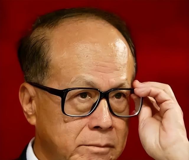 沉默两个月后，中方终于将军，时间只剩2天，李嘉诚恐将卖国