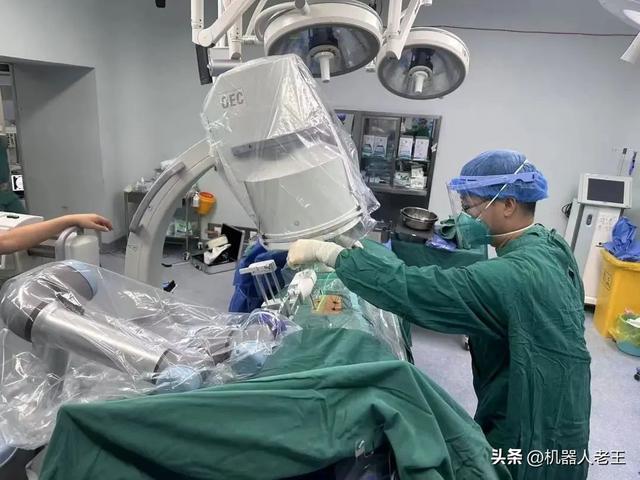 手术刀尖上的科技革命：盘点20家国内手术机器人领军企业