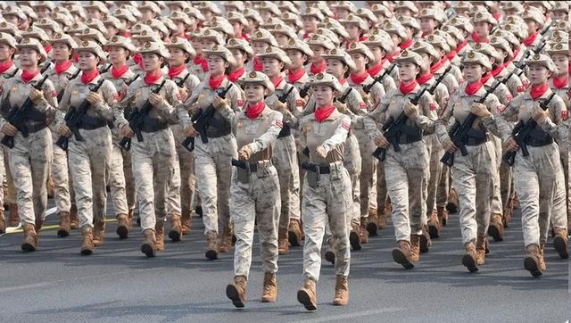 这才是该追的星！女民兵李思颖阅兵回家后仅半天，又有一个新身份