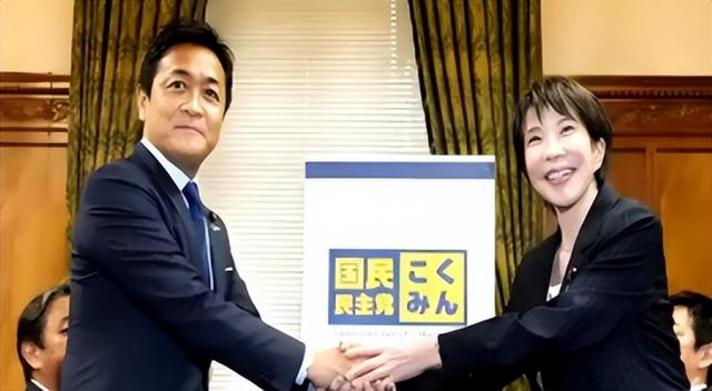 日本首相候选人出轨嫩模，情人身材火爆前凸后翘，年龄相差16岁