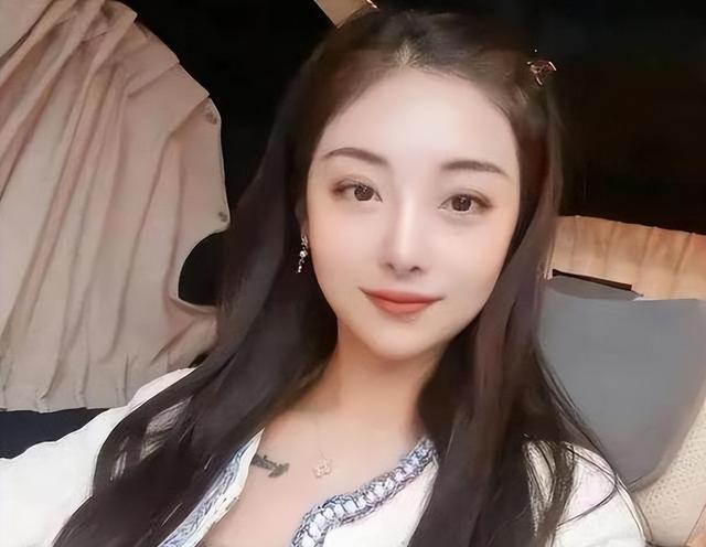 “买英国精子生3娃”的山东女人，8年后现状曝光！如今她后悔不？