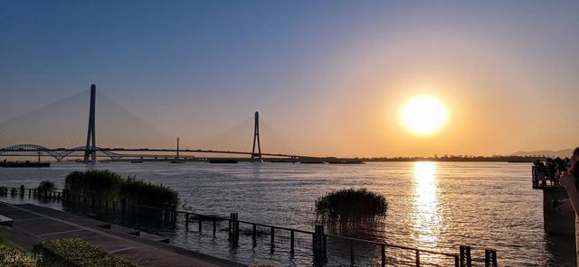 南京最值得去的10个免费景点推荐，不花一分钱玩转金陵城！快码住