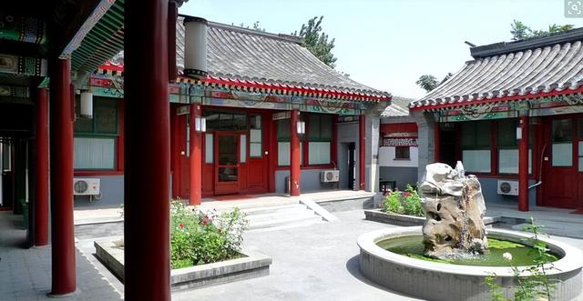 印度富豪到北京，刚下飞机就直言：中国太穷了，到处都是破房子