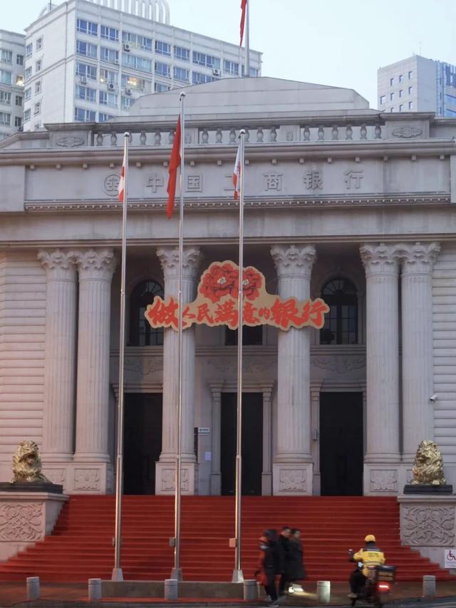 城南的“大门”，藏着乌鲁木齐人的青春