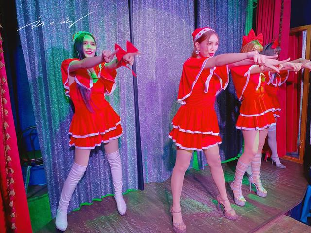 “泰国人妖”明明是男人，接待游客之前为什么还要偷偷吃避孕药？