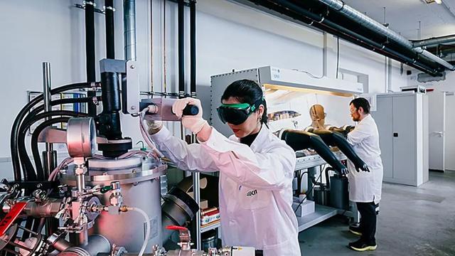 超高温合金技术突破：2000℃耐热新材料引领航空发动机革命