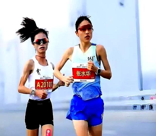 最快女护士“底牌”曝光，难怪医院妥协，同事配合，1个人赚2份钱