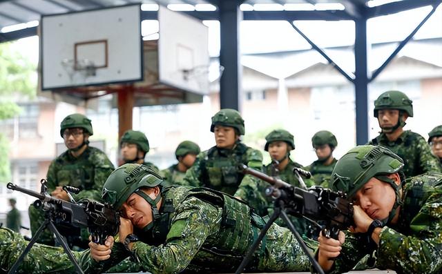 特朗普有大麻烦了！日本发警告，台高层喊话大陆：我们真不想动手