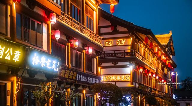 县级市居然有这样的夜景！河北花22.5亿打造的古城，夜晚惊艳众人