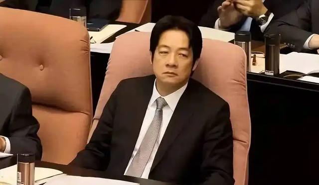 武统还没开始	，上百台军飞行员集体跑路，台专家：统一已有新模式