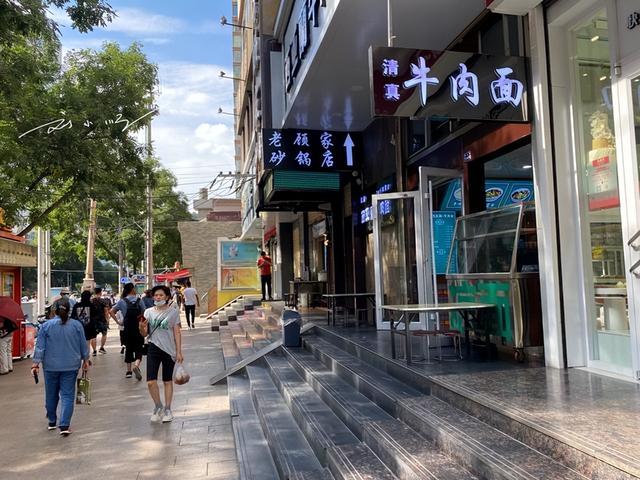 外地游客要吃“兰州拉面”，兰州人却急了：兰州只有“牛肉面”！
