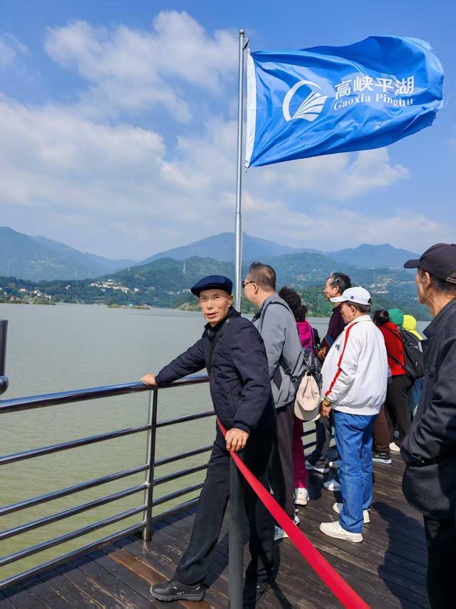 文/任天义：乙巳秋三峡纪行：江峡雄关藏古韵，高坝横空壮国魂