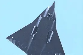 中国六代机首飞震撼全球，美媒和马斯克都震惊了！图片