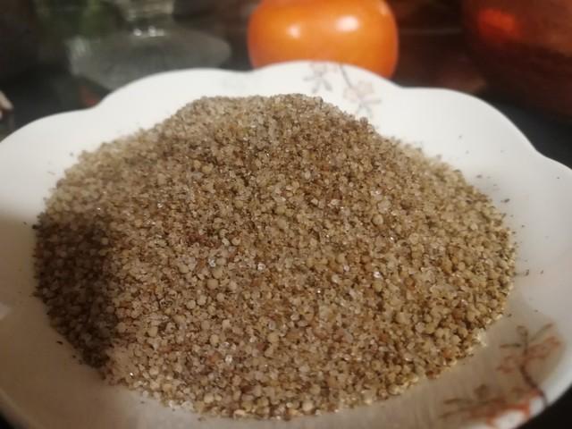 99年的网吧包厢，女同学突然凑过来，说：教我玩个刺激的游戏