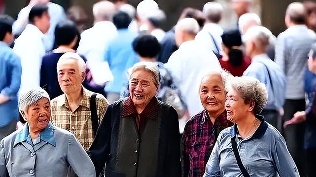 中国将迎人口死亡高峰！22年1041万，23年1100万，去年死亡多少？