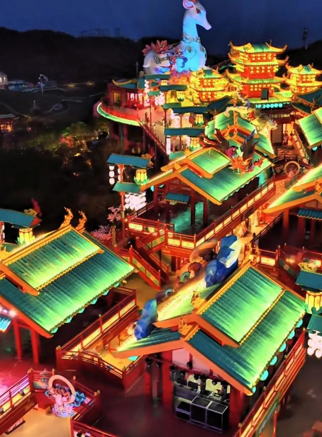 安吉云上草原：江浙沪2h直达！海拔1168米的秋日童话秘境。