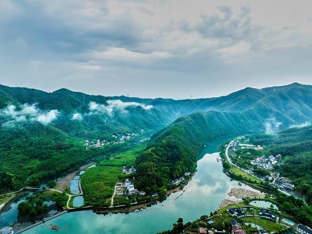 8月-10月适合去的7条自驾线路，接下来三个月，美景目不暇接