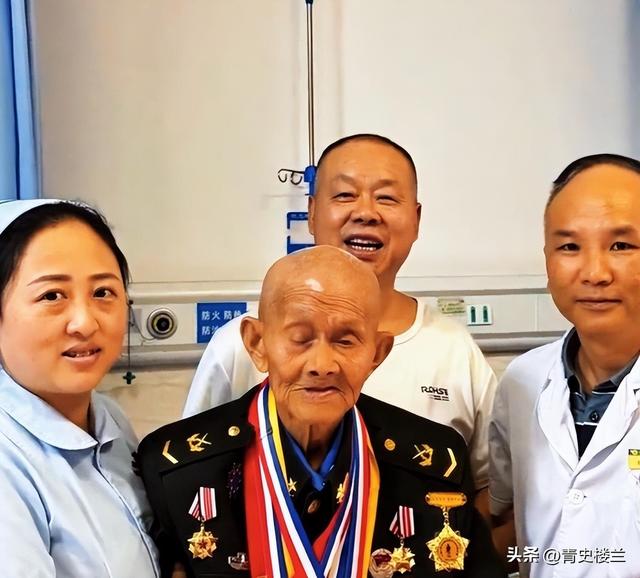 反华势力出现？93阅兵期间，多人公开诋毁中国，内容不堪身份特殊