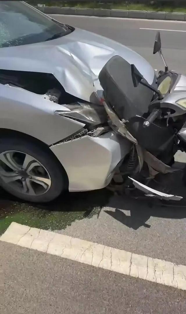 20岁高中生上学途中被邻居恶意撞亡，王某桂一审被判死刑；两家存在邻里纠纷曾报警	，被告人心存报复