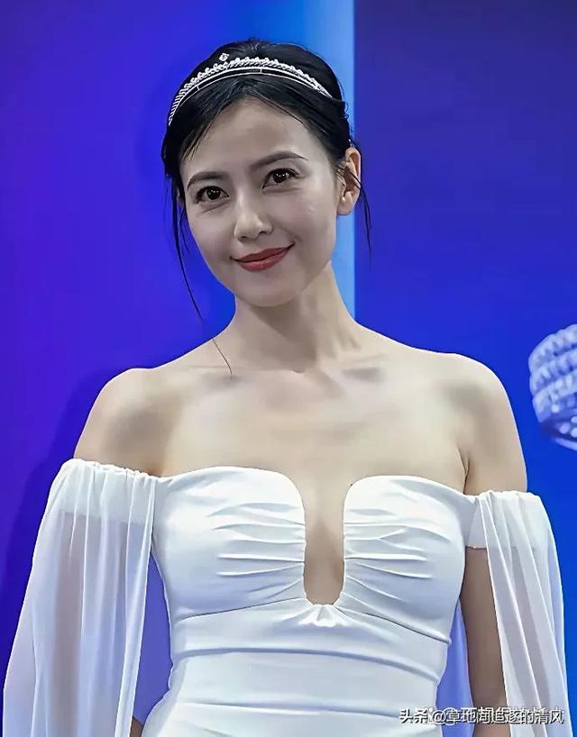原相机镜头下的高圆圆，幻灭了
