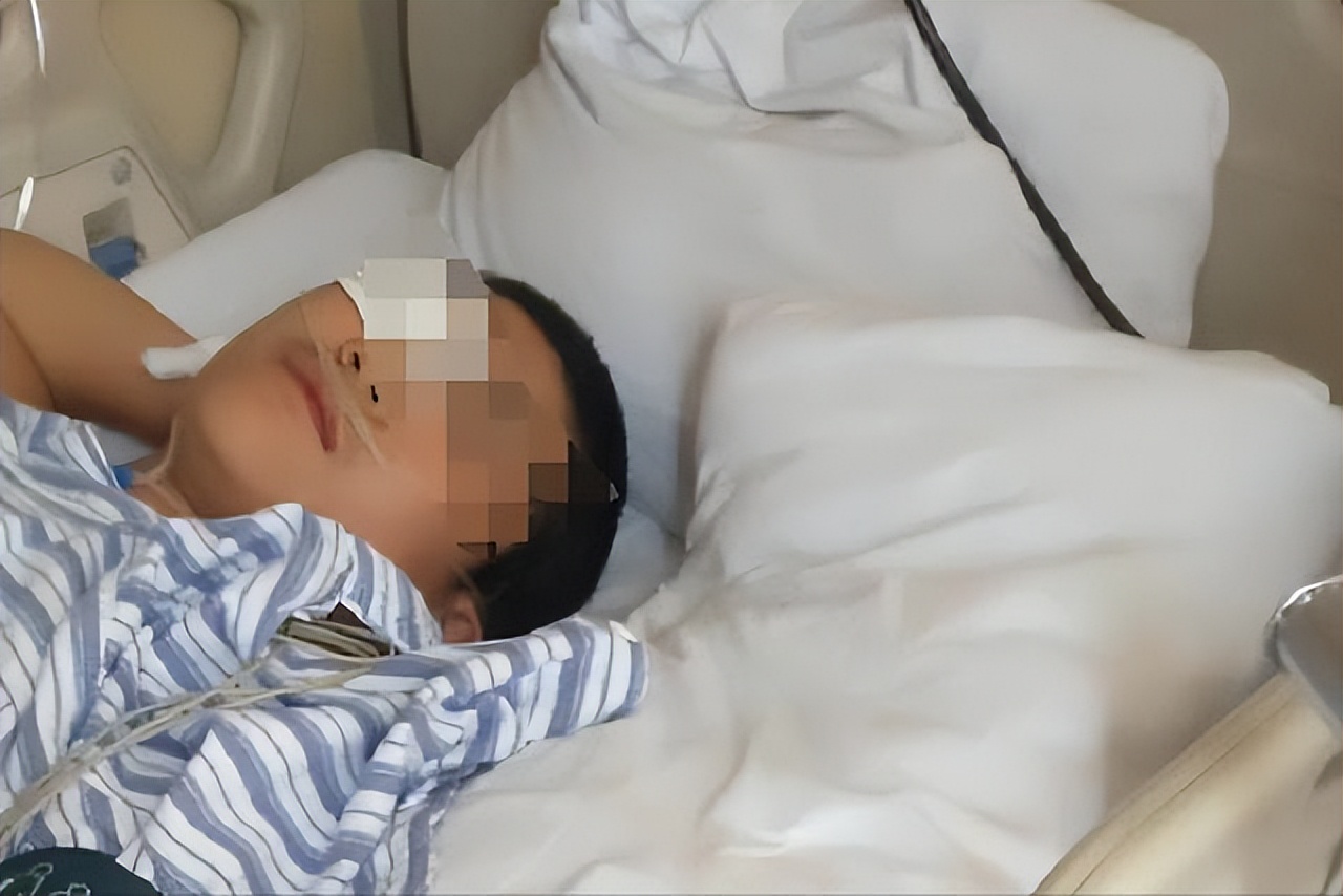 蔚县3岁男孩遭老师掌掴致眼睛九级伤残:法院判校方赔70万元(图2)