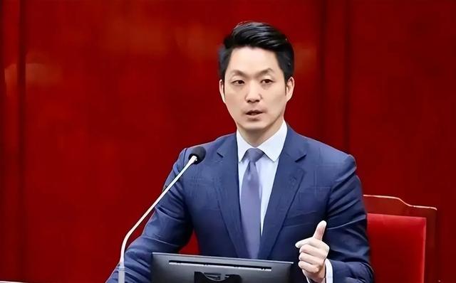 蒋万安将赴陆参访，赖当局威胁不准参加阅兵，我国防部已表态