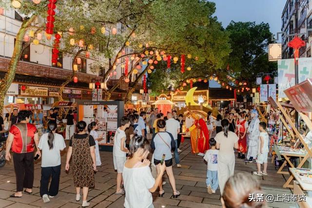 “青溪雅集·露缀唐宵”——2025青溪“桃宝东市”老街雅集带你解锁夏夜三重奏