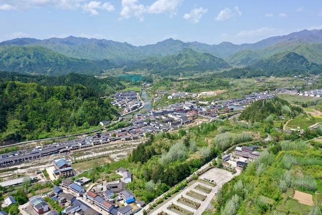秦岭深处这座陕西小城！比西安还安逸，90%人没去过，低调到离谱