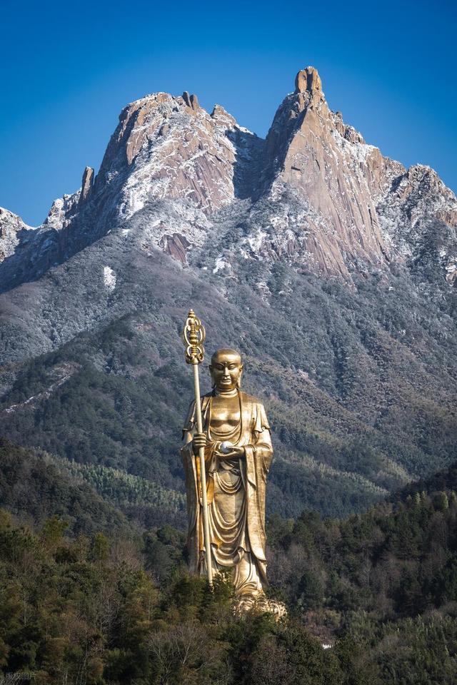 这座长江南岸的佛光之城，藏着安徽最能打的山水