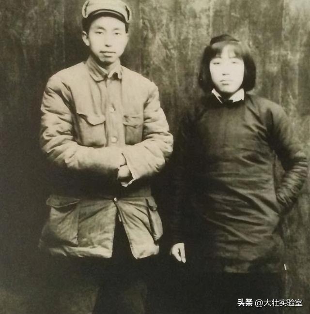 华国锋夫人韩芝俊有多美？1961年全家在长沙留影，30岁她端庄贤惠